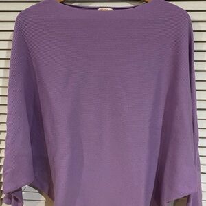 Beautiful, soft lilac purple sweater by Kerisma